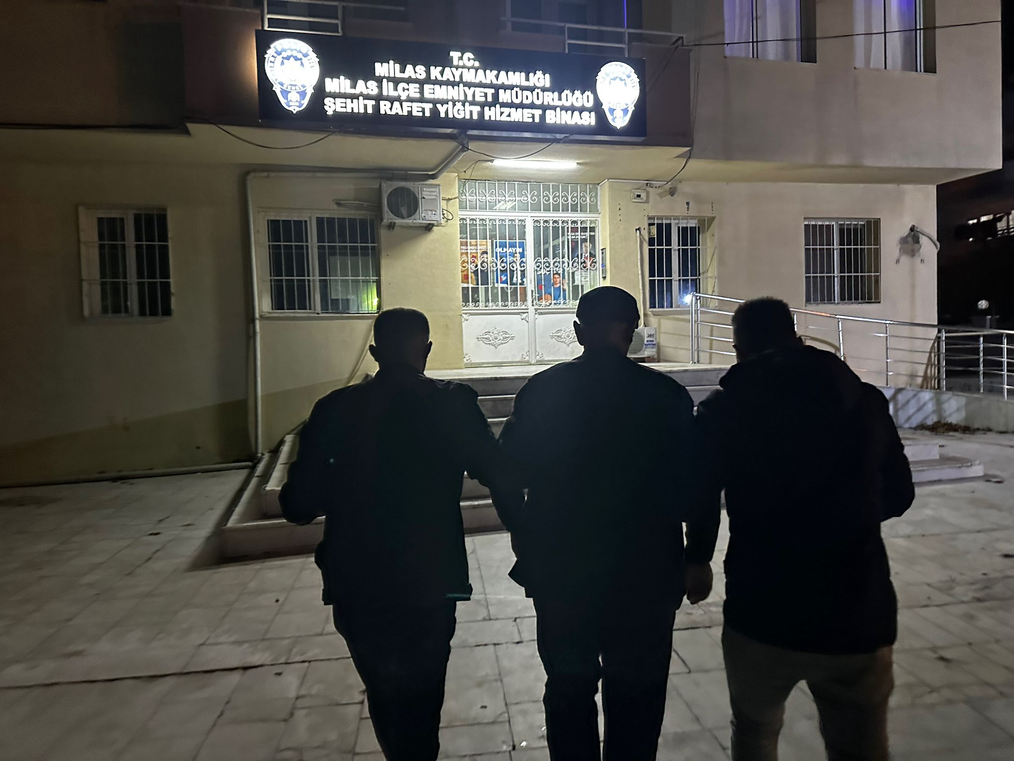 Muğla'nın Milas ilçesinde yaklaşık 12 yıl önce küçük yaştaki çocuğa