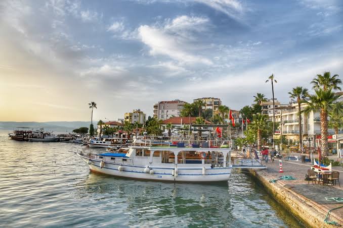 Muğla ve Milas, Yabancı Turistleri Ağırlamada İlk Sıralarda: Özellikle İngiliz Turistlerin Tercihi Milas, Dalaman ve Milas-Bodrum gibi uluslararası 2 havalimanı ve 9