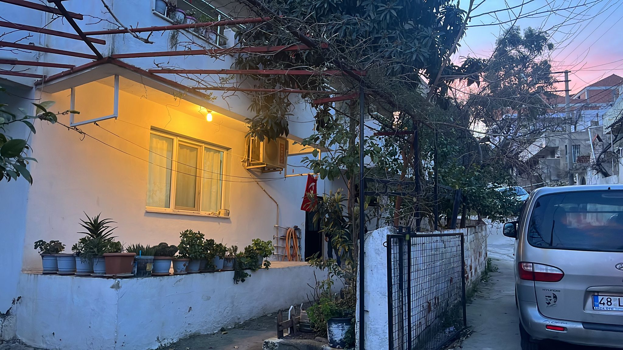 Muğla'nın Milas ilçesinde, Gümüşlük Mahallesi Küçükler Caddesi'nde bir evde yaşanan