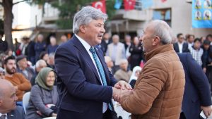 Basın mensuplarına soruları yanıtlayan İYİ Parti Muğla Büyükşehir Belediye Başkan