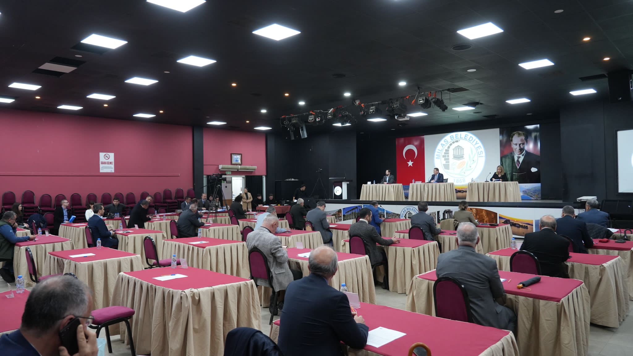 •​Başkan tarafından Meclisin Açılışı