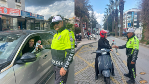 Milas Emniyet Müdürlüğü'ne bağlı trafik ekipleri, 8 Mart Dünya Kadınlar