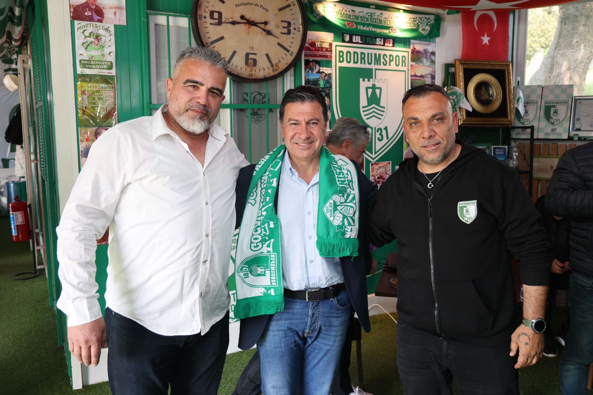 Bodrumspor’un cefakar taraftar grubu Asi Tayfa ve 1931 Bodrumspor Taraftarlar Derneğinin dernek binası düzenlenen