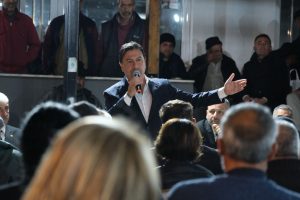 Muğla Büyükşehir Belediye Başkan Adayı Ahmet Aras, Kavaklıdere Çayboyu Mahallesi'ndeki halk buluşmasında,