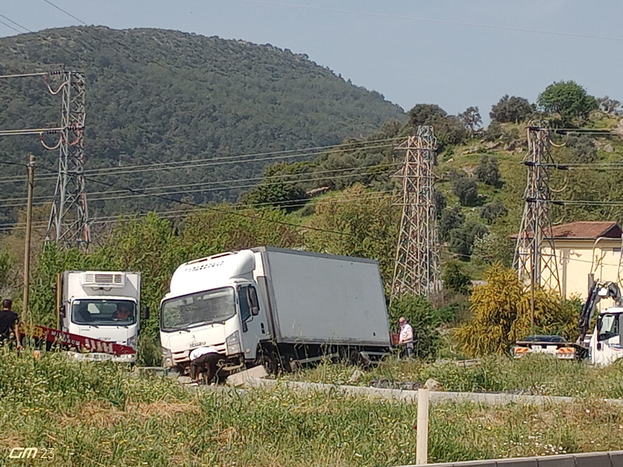 Milas’ta Kamyon ile Otomobil Çarpıştı: 1 Yaralı Muğla’nın Milas ilçesinde otomobil ile kamyon çarpıştı. Bir kişi yaralandı.