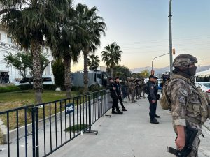 Muğla'nın Milas ilçesinde meydana gelen kavga, polis tarafından hızla müdahale