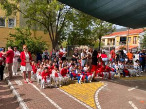 Muğla’nın Milas ilçesinde, Atapark Meydanı’nda coşkuyla kutlanan 23 Nisan Ulusal