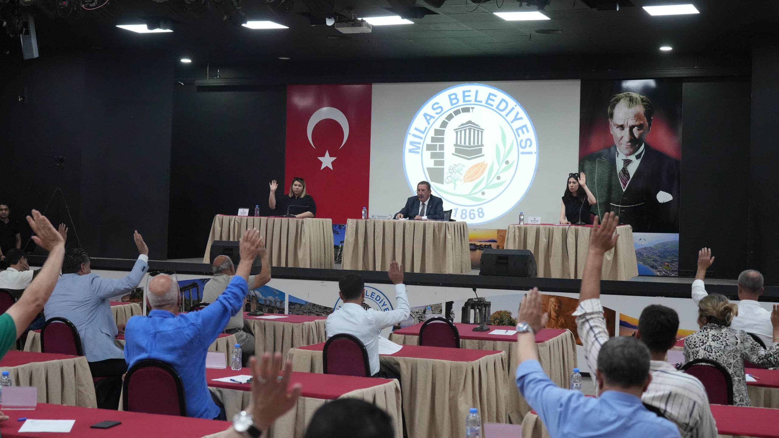Milas Belediye Meclisi Olağanüstü Toplandı 2024 Yılı Olağanüstü Meclis Toplantısını görüşmek üzere toplanan Milas Belediye