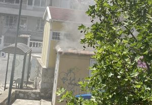 Milas’ın İsmet Paşa Mahallesinde bir parkta bulunan trafo yandı. İtfaiyenin