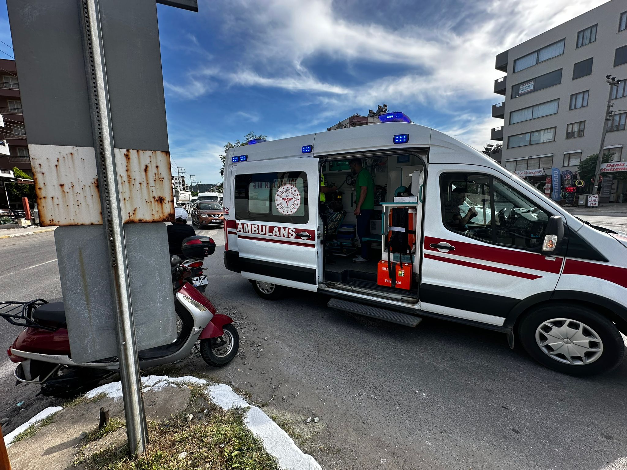 Muğla’nın Milas ilçesinde otomobil ile motosikletin çarpışması sonucu motosiklet sürücüsü