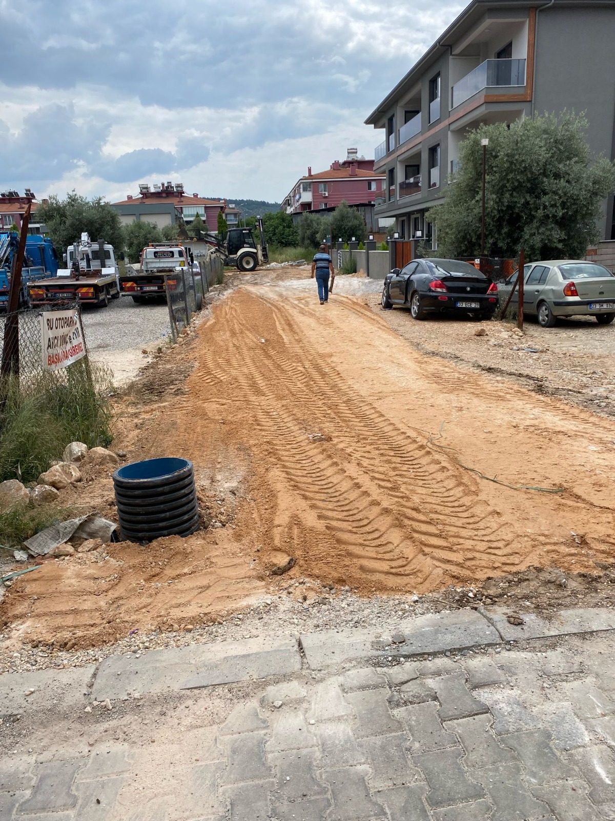 Milas Belediyesi ilçemizin farklı bölgelerinde yoğun çalışmalar&nbsp;gerçekleştiriyor. Milas Belediye Başkanı