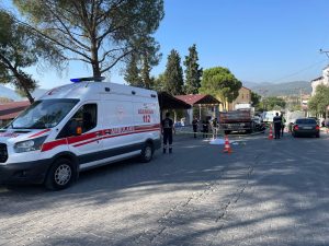 Muğla’nın Yatağan ilçesi Bozarmut Mahallesi’nde sabah saatlerinde meydana gelen kazada,