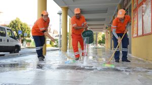 Milas Belediyesi Temizlik İşleri Müdürlüğü Ekipleri ilçe merkezindeki temizlik çalışmalarını