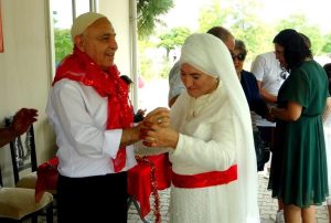 Muğla’da yaşayan görme engelli İbrahim Üste (66) ve Hatice Özbek
