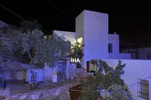 Muğla’nın Bodrum ilçesinde Kumbahçe Mahallesi’nde bulunan bir eve silahlı saldırı