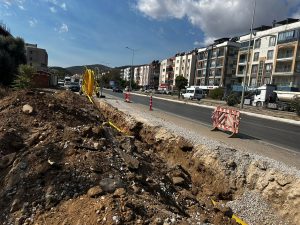 Muğla’nın Milas ilçesinde devam eden doğalgaz altyapı çalışmaları, vatandaşların hayatını