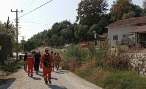 Milas’ın Dere Mahallesi’nde yaşayan 80 yaşındaki Ayşe Demir, sabah erken