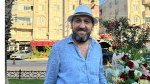 Milas’ta Sanayi Kavşağı’ndan geçenler, artık o tanıdık yüzü görmeden yollarına