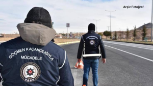 Muğla’nın Milas ilçesine bağlı Bafa Mahallesi’nde gerçekleştirilen operasyonla göçmen kaçakçılığına