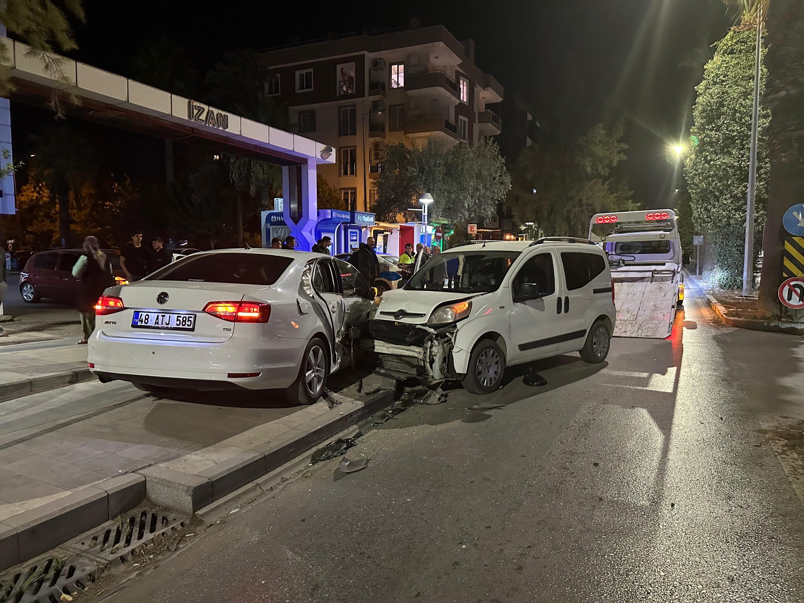 Muğla’nın Milas ilçesinde meydana gelen trafik kazasında 4 kişi yaralandı.