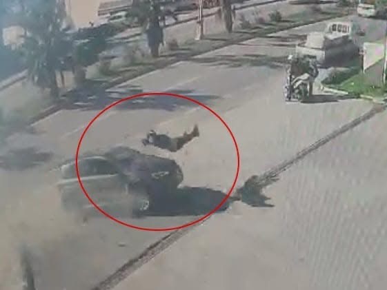 Makas Atan Sürücü Yayanın Ölümüne Neden Oldu Muğla’nın Bodrum ilçesi Konacık Atatürk Bulvarı’nda meydana gelen kazada, kontrolünü