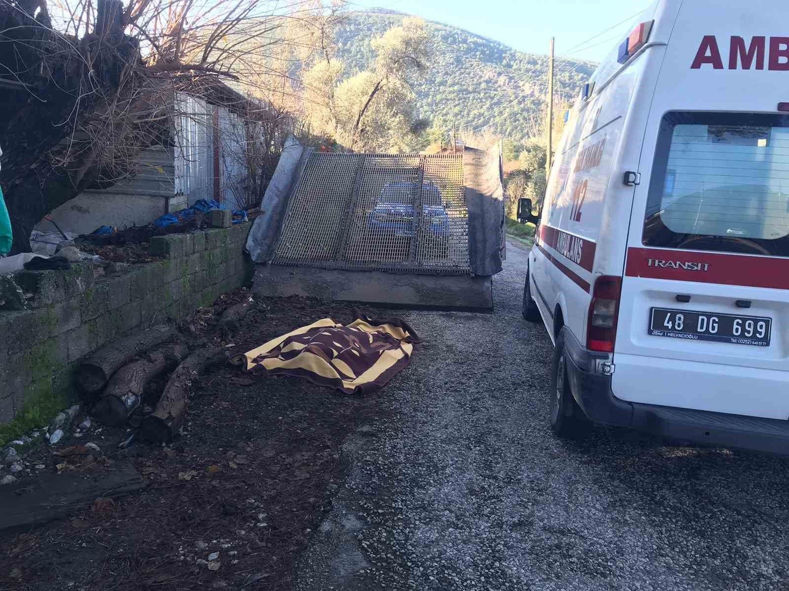 Muğla’nın Seydikemer ilçesi Paşalı Mahallesi’nde meydana gelen talihsiz kazada bir