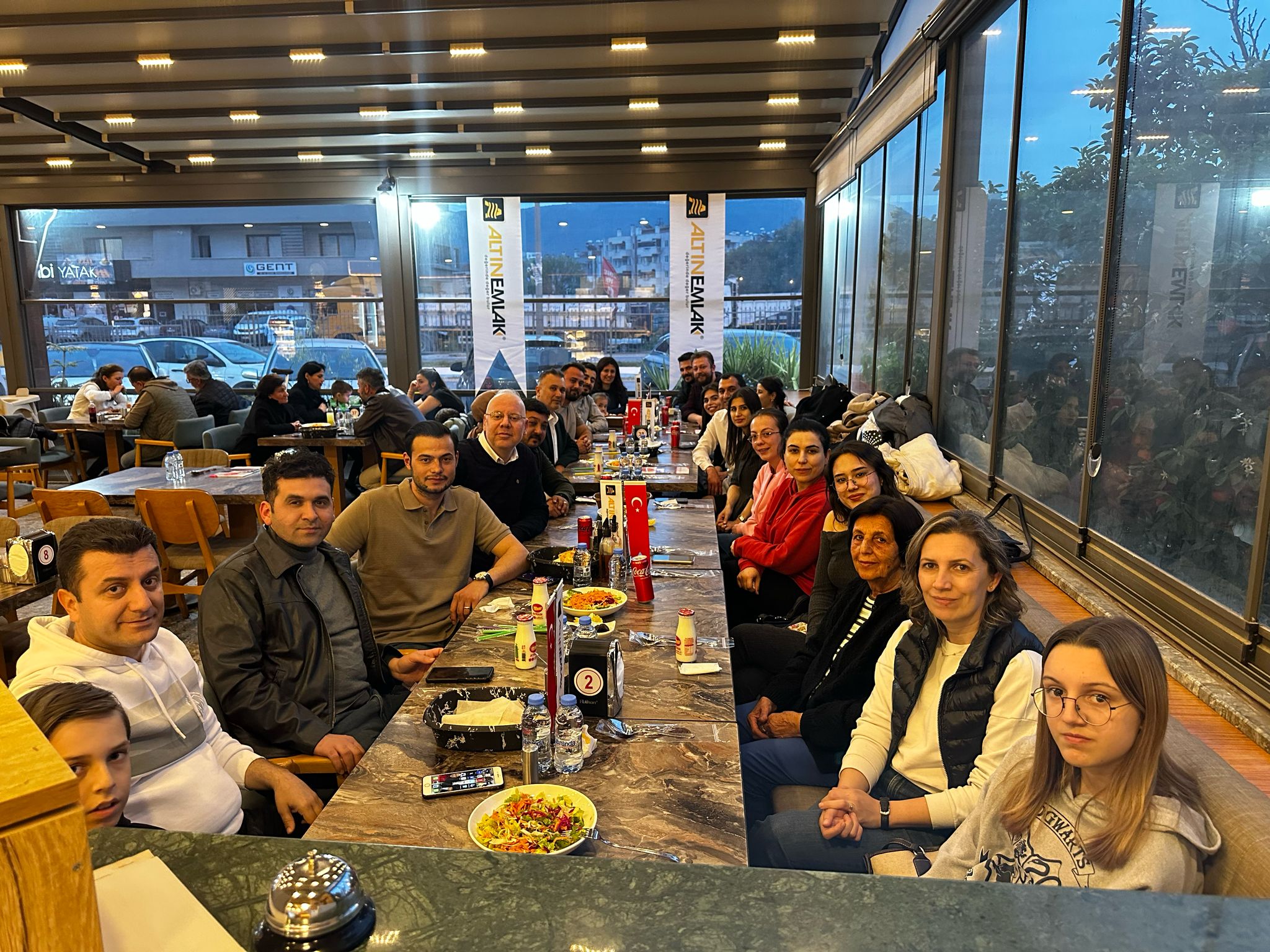 Milas’ta Haluk Ergin öncülüğünde faaliyet gösteren Altın Emlak Milas Temsilciliği,