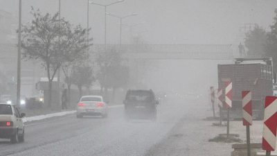 Muğla’nın Milas ilçesinde 23 Nisan Bulvarı’nda devam eden yol çalışmaları,