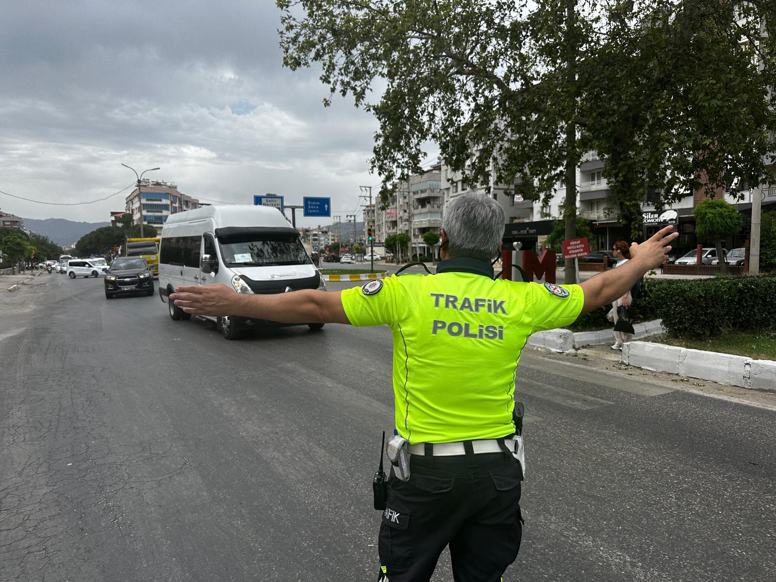 15 Bin Kişi Sorgulandı, 42 Gözaltı, 41 Aranan Şahıs Yakalandı