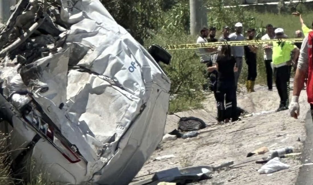 Yatağan’da Feci Kaza: Kargo Görevlisi Hayatını Kaybetti Muğla'nın Yatağan ilçesinde meydana gelen trafik kazasında bir kargo firmasında
