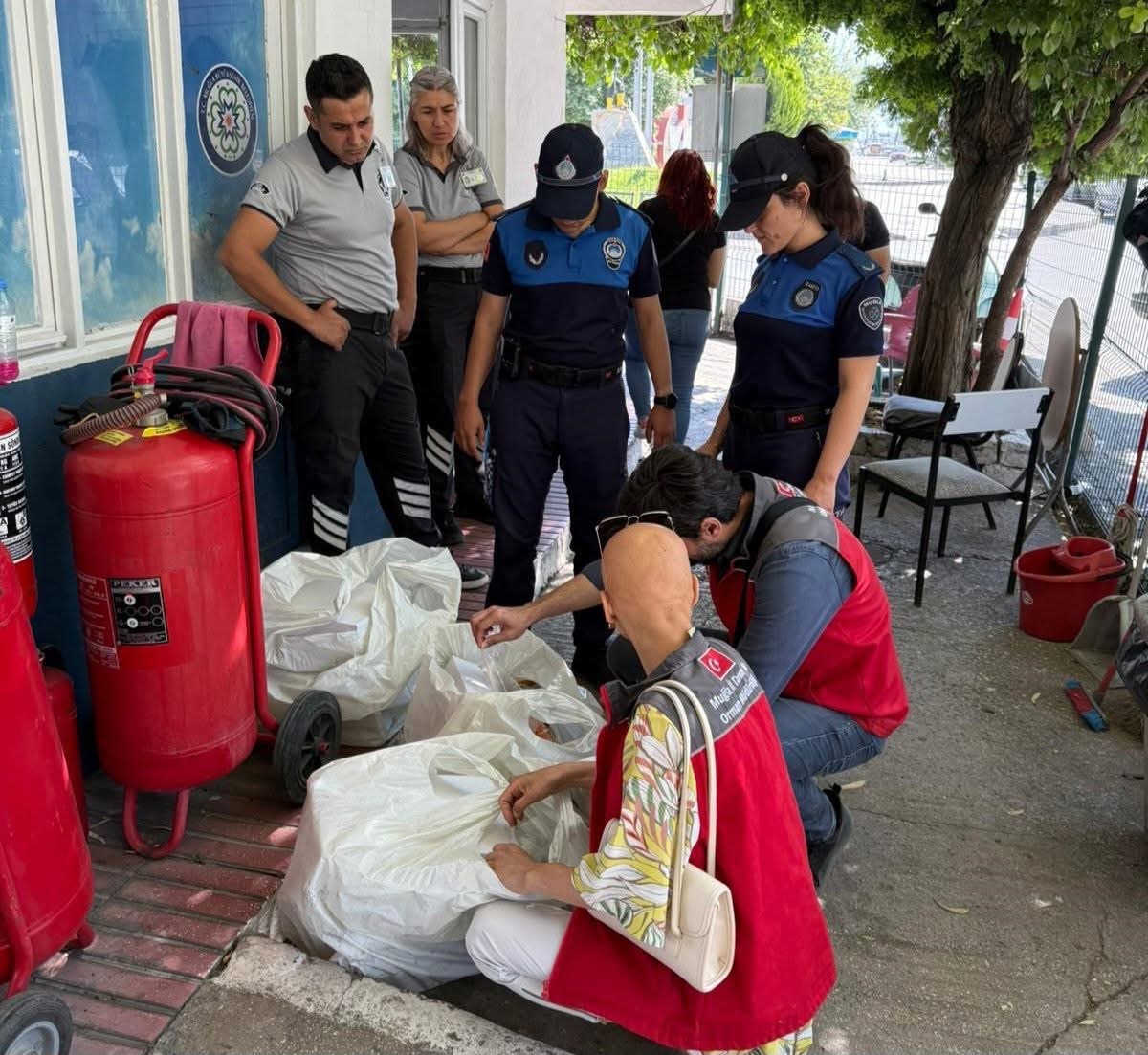 Muğla’nın Yatağan ilçesinde otogarda gerçekleştirilen denetimlerde, üretim yeri ve etiketi