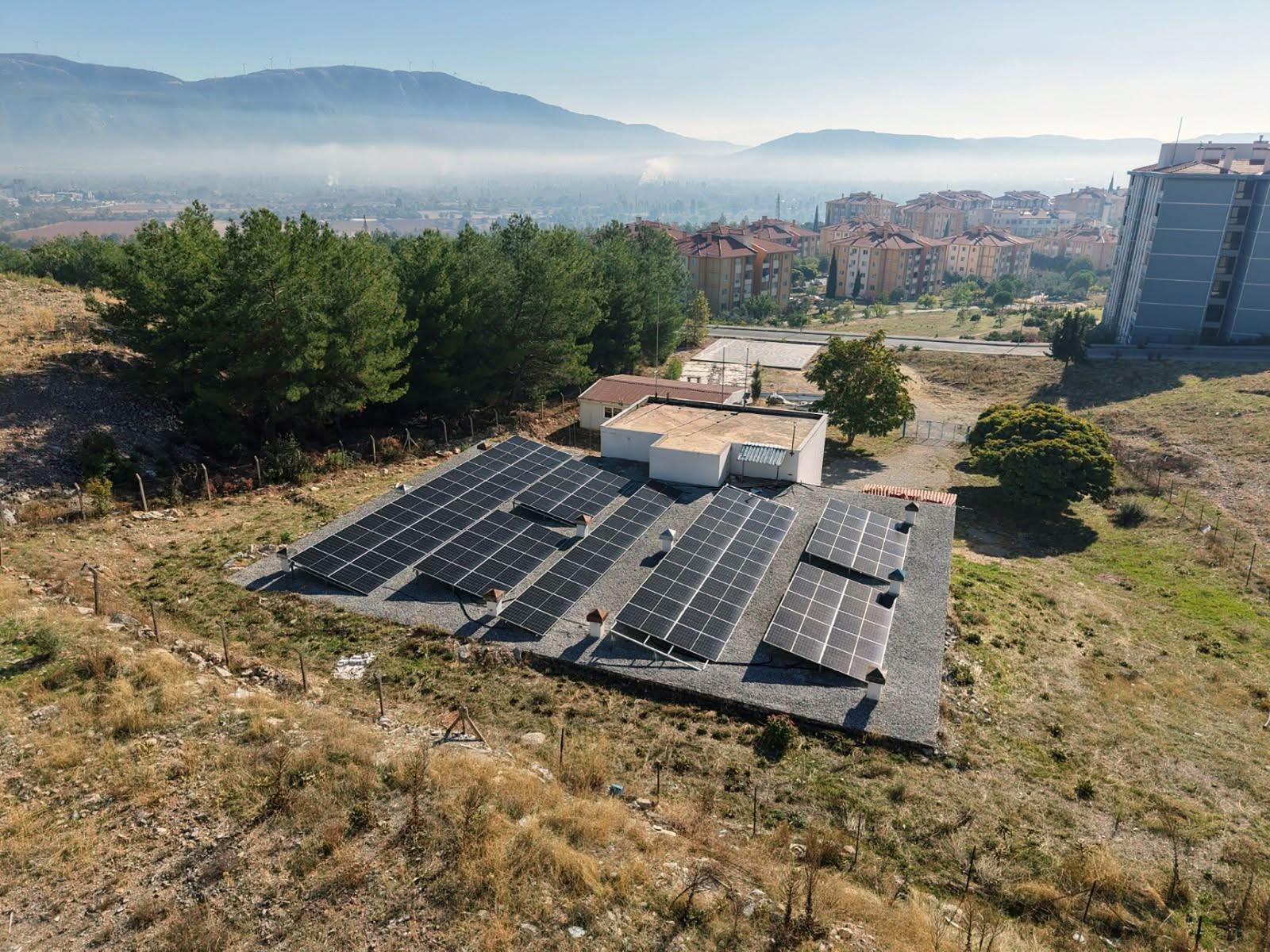 Muğla Büyükşehir Belediyesi’ne bağlı MUSKİ Genel Müdürlüğü, güneş enerjisi yatırımlarıyla