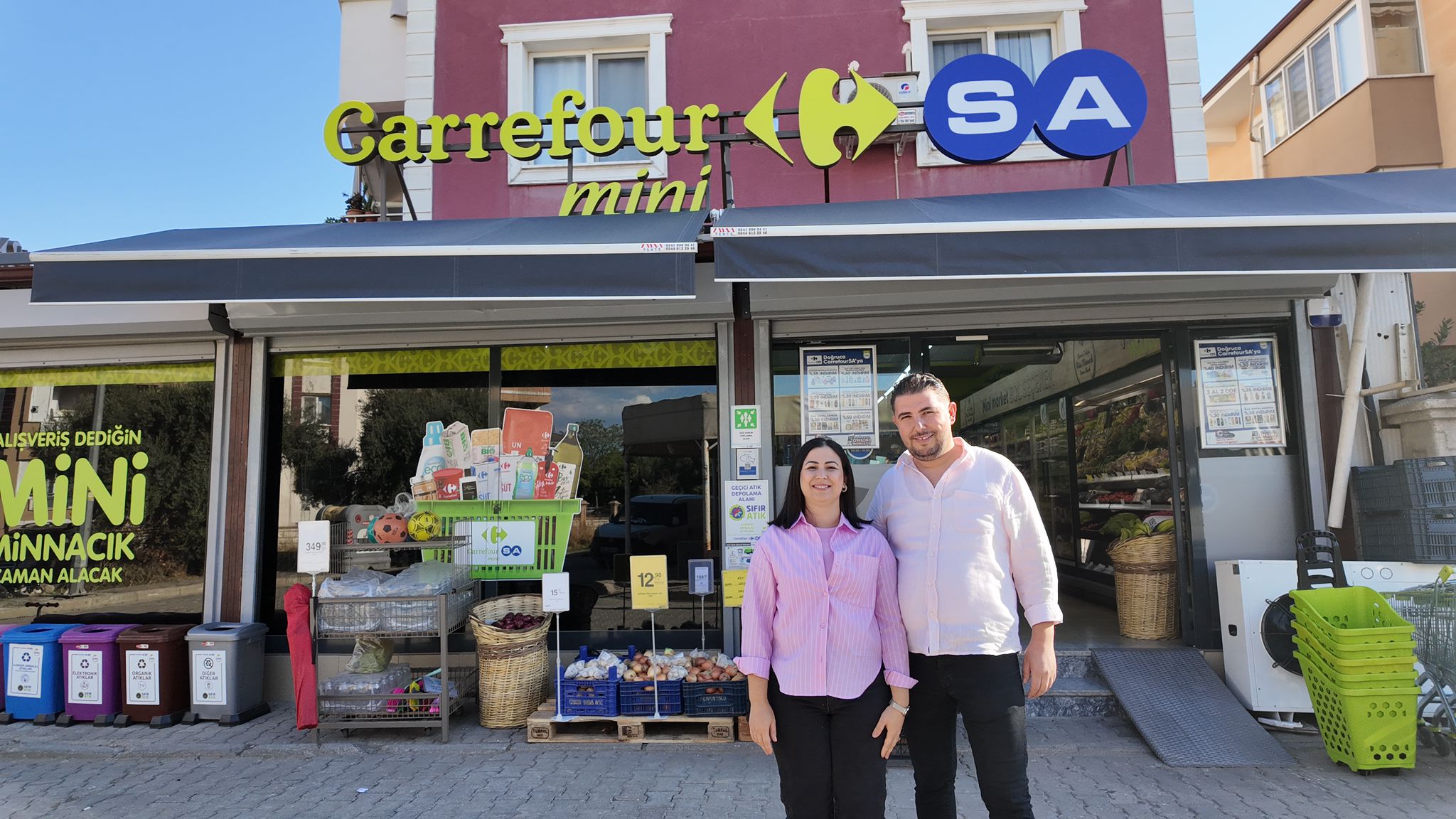 Milas’ta Cumhuriyet Mahallesi’nin yıllardır bilinen alışveriş noktalarından Güleryüz Market, Mini