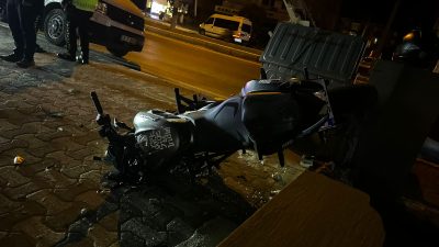 Milas’ın Halilbey Bulvarı üzerinde iddiaya göre yarış halinde ilerleyen bir