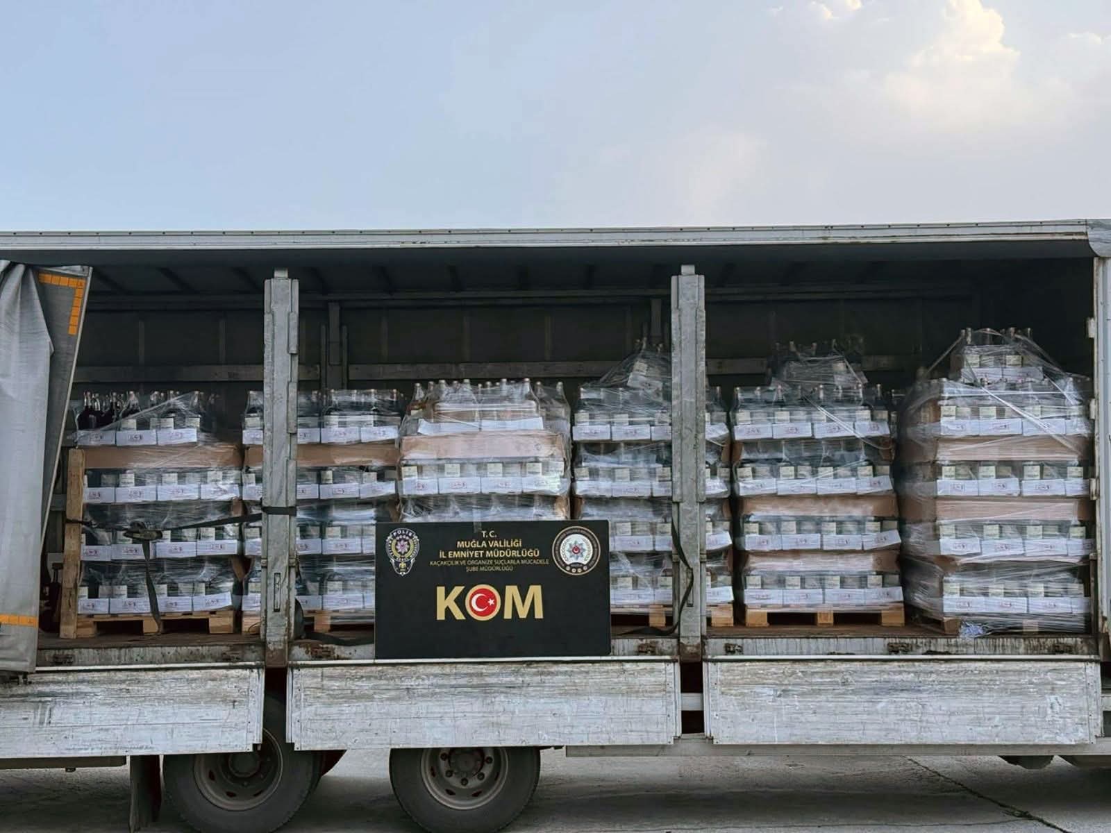 Muğla’da yılbaşı öncesi kaçak ve sahte içkiyle mücadele kapsamında yürütülen