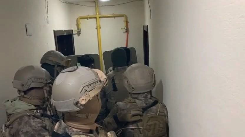 Muğla merkezli beş ilde düzenlenen eş zamanlı operasyonlarda, kendilerini “Daltonlar”