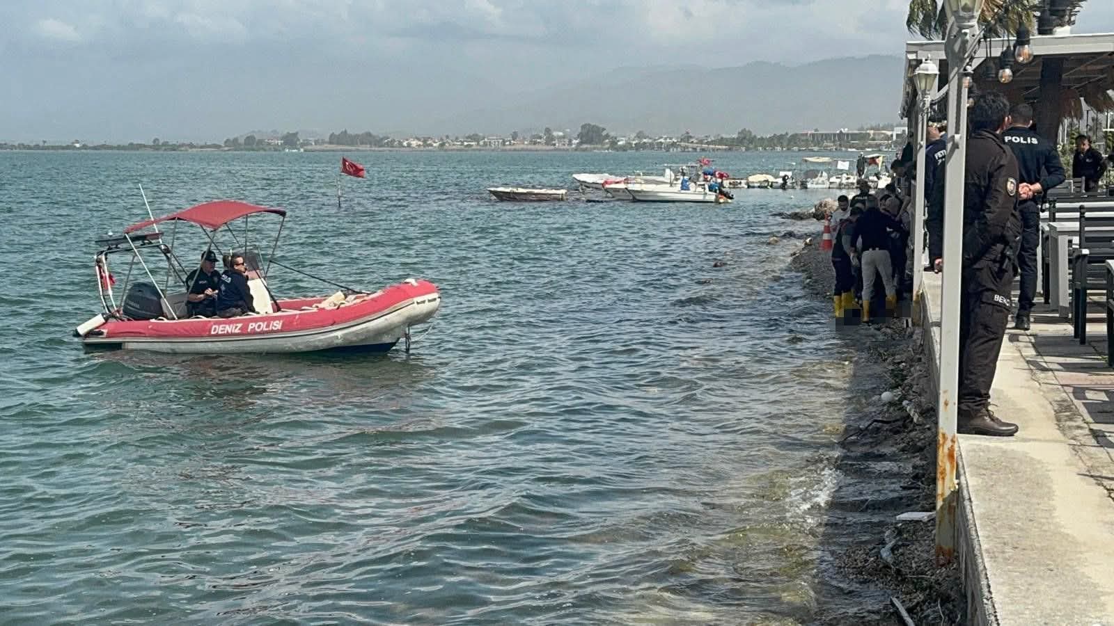 Muğla’nın Fethiye ilçesinde sahilde bir erkek cesedi bulundu. Sabah saatlerinde