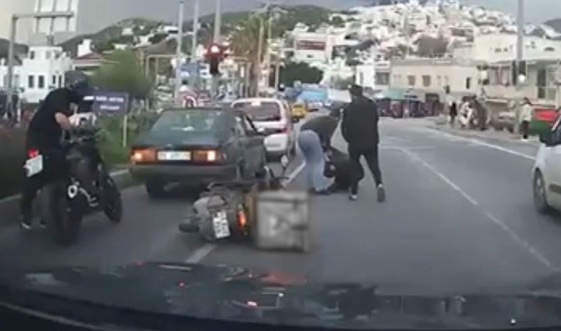 Muğla’nın Bodrum ilçesinde trafikte tartıştıkları motosikletli kuryeyi darbeden iki kişiye