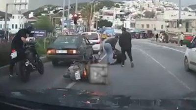 Muğla’nın Bodrum ilçesinde trafikte tartıştıkları motosikletli kuryeyi darbeden iki kişiye